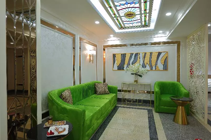 هتل Ganjali Plaza