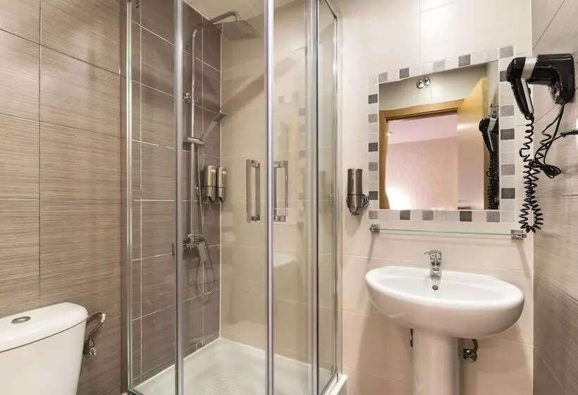 هتل Hostal Art Madrid