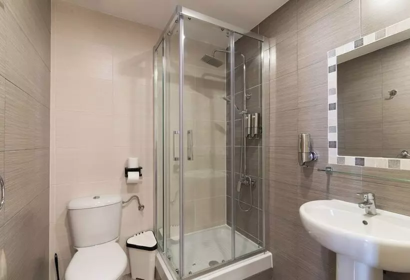 هتل Hostal Art Madrid