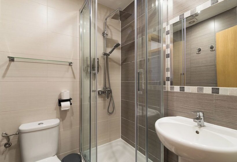 هتل Hostal Art Madrid