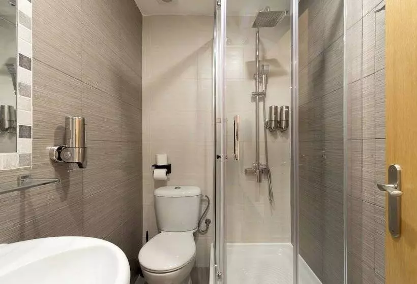 هتل Hostal Art Madrid