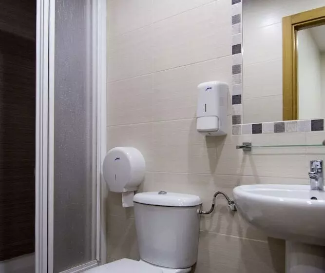 هتل Hostal Art Madrid