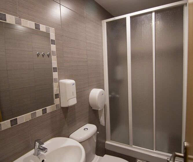 هتل Hostal Art Madrid