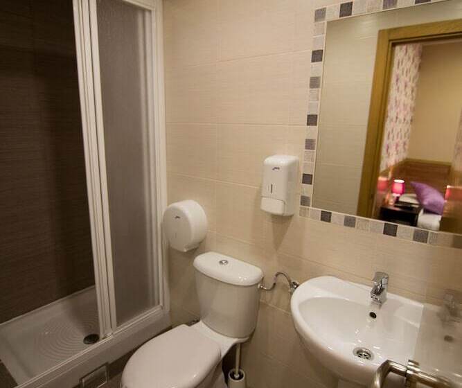 هتل Hostal Art Madrid