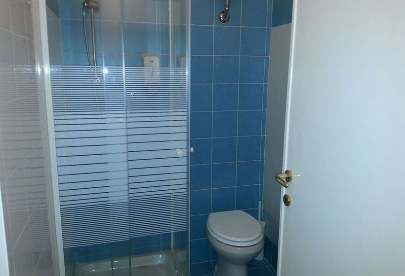 Отель Le Mille E Una Roma