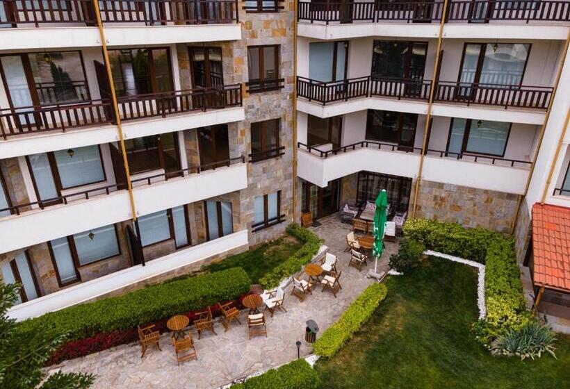 Parklands Hotel & Pool