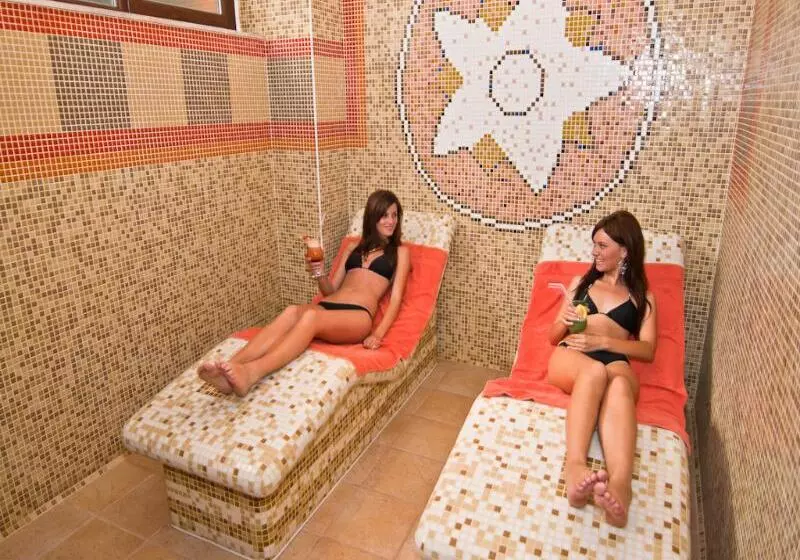 בית מלון כפרי Saturn