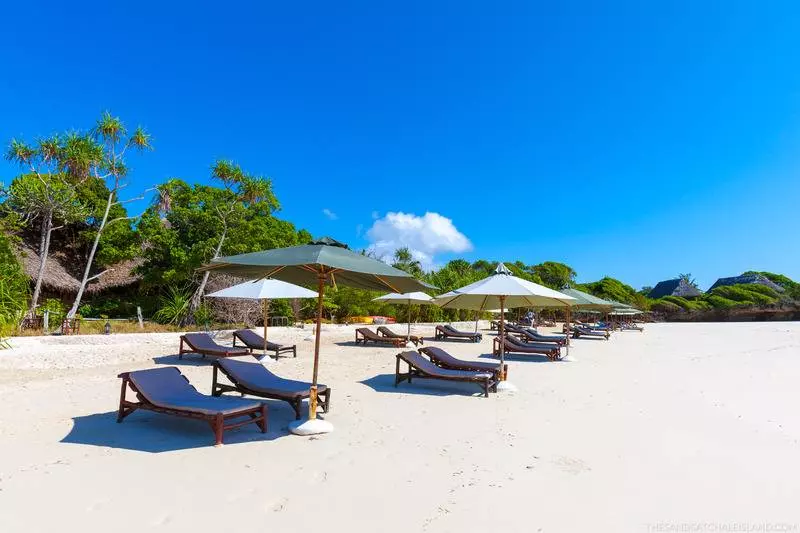 هتل Chale Island Resort