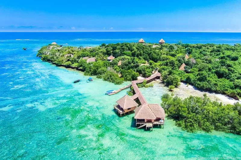 هتل Chale Island Resort