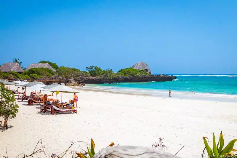 هتل Chale Island Resort