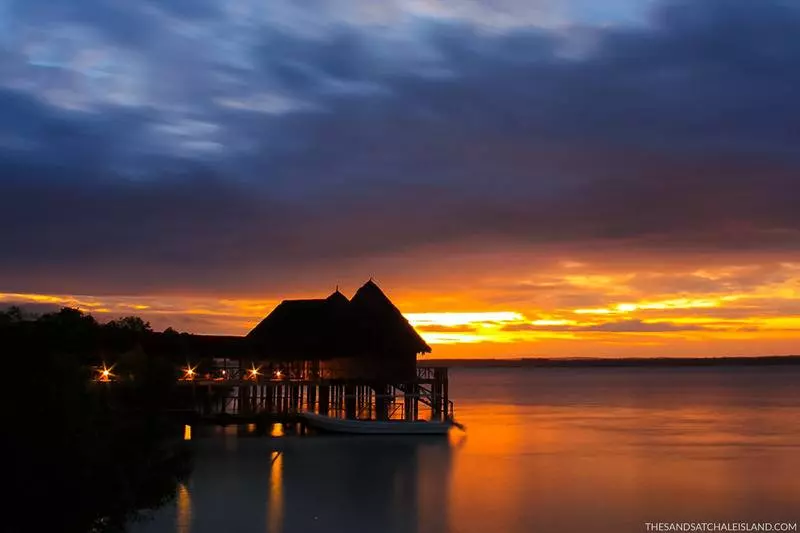 هتل Chale Island Resort