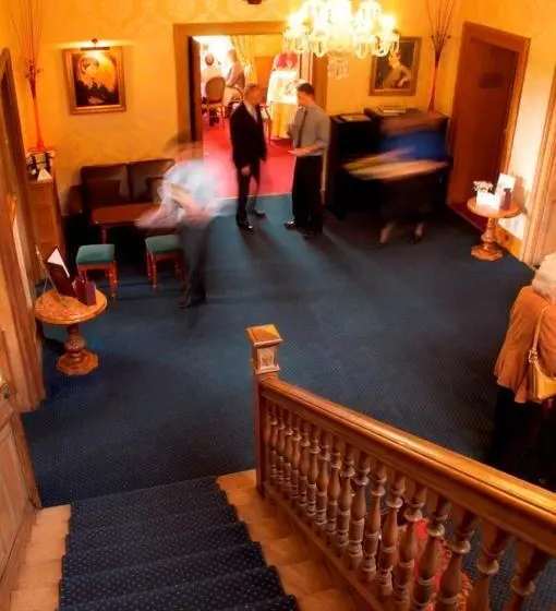 酒店 Willington Hall