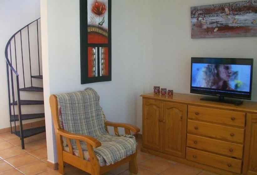 Apartamentos Par Tres   Oliva Nova