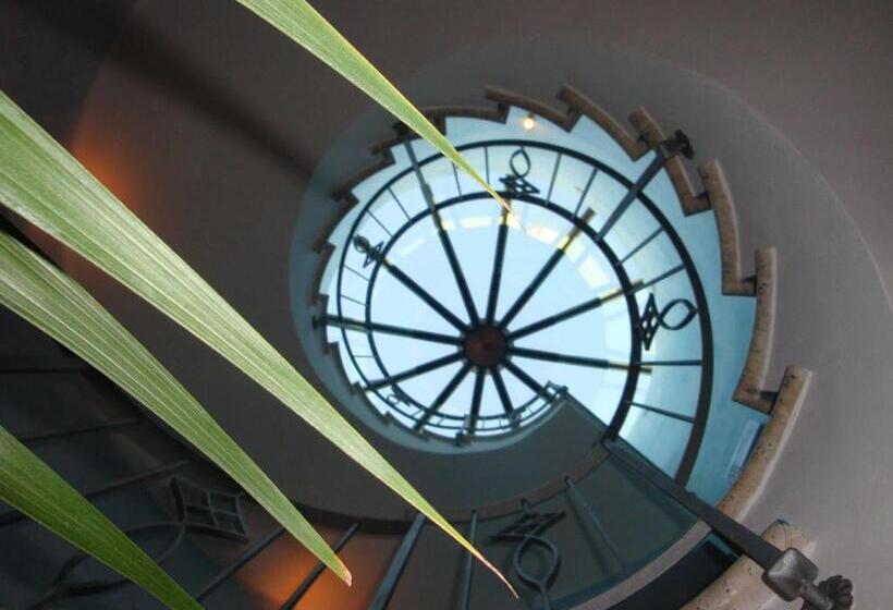 Sun Tower Beach Apartments