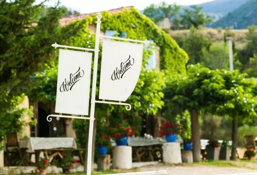 Retkeilymaja Gîte De Vénascle