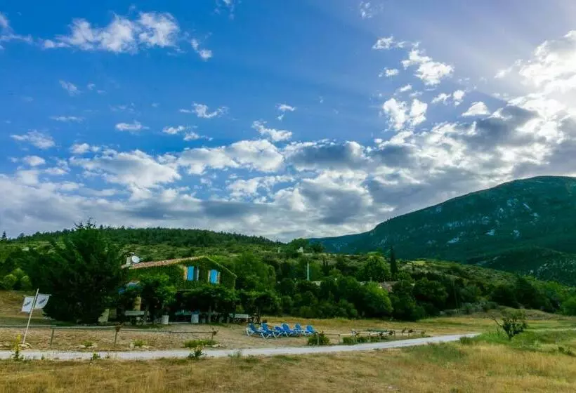 Retkeilymaja Gîte De Vénascle