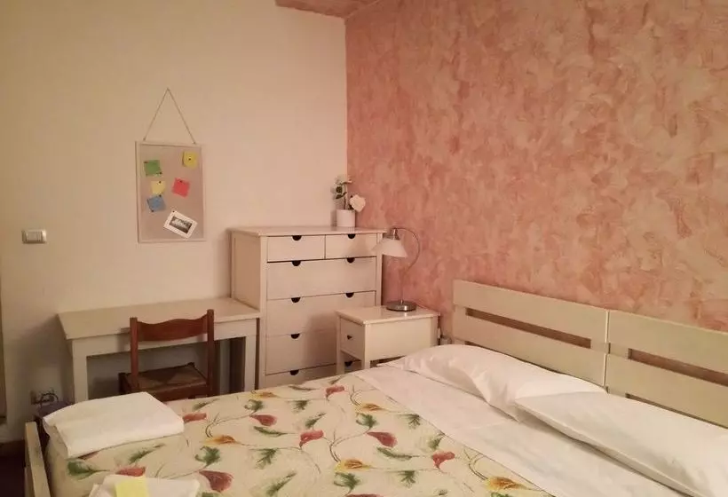 تختخواب و صبحانه Affittacamere Casa Corsi