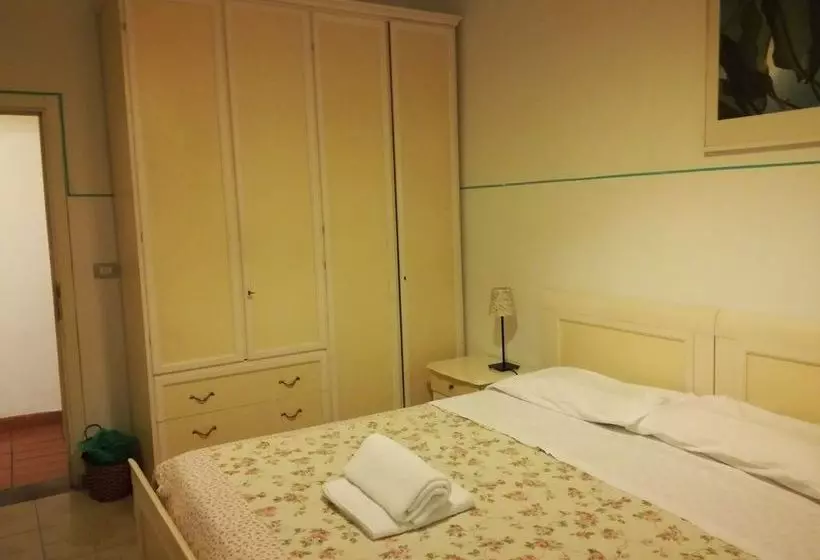 تختخواب و صبحانه Affittacamere Casa Corsi