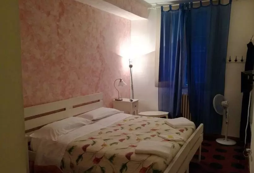 تختخواب و صبحانه Affittacamere Casa Corsi