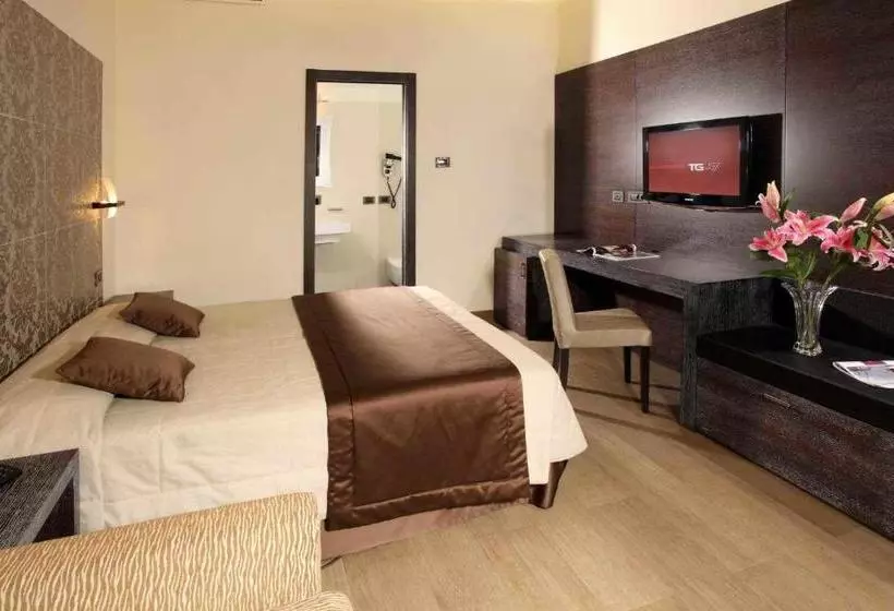 تختخواب و صبحانه Class House
