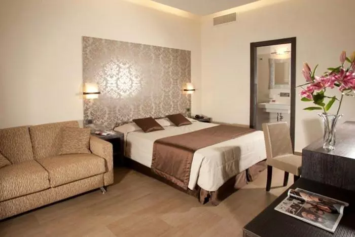 تختخواب و صبحانه Class House