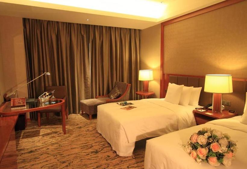 בית מלון כפרי Gloria Grand