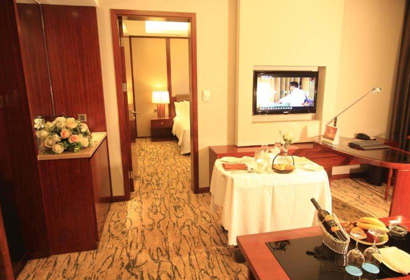 בית מלון כפרי Gloria Grand