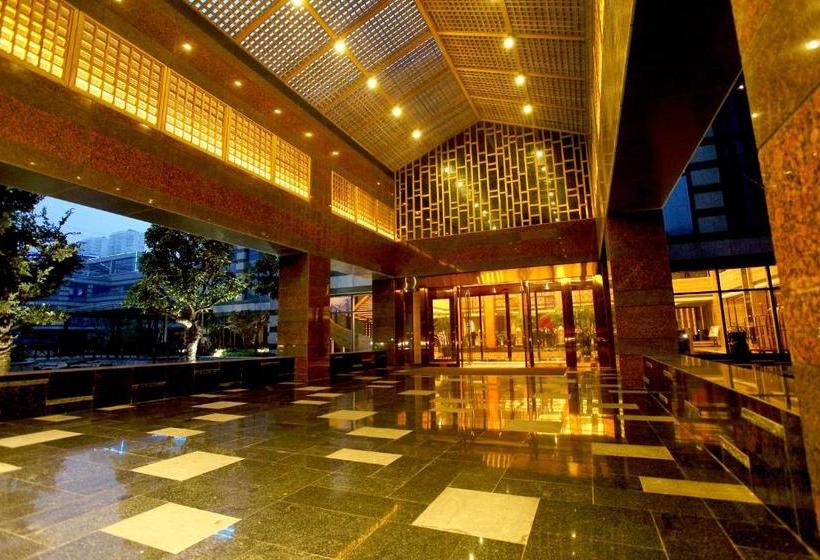 בית מלון כפרי Gloria Grand