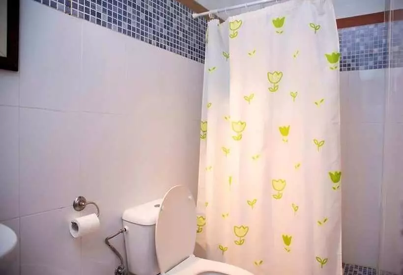 مسافرخانه Pensión Santa María La Blanca