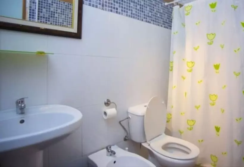 مسافرخانه Pensión Santa María La Blanca