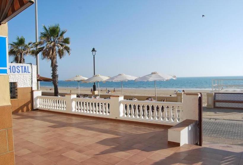 مسافرخانه Tranvía Beach House