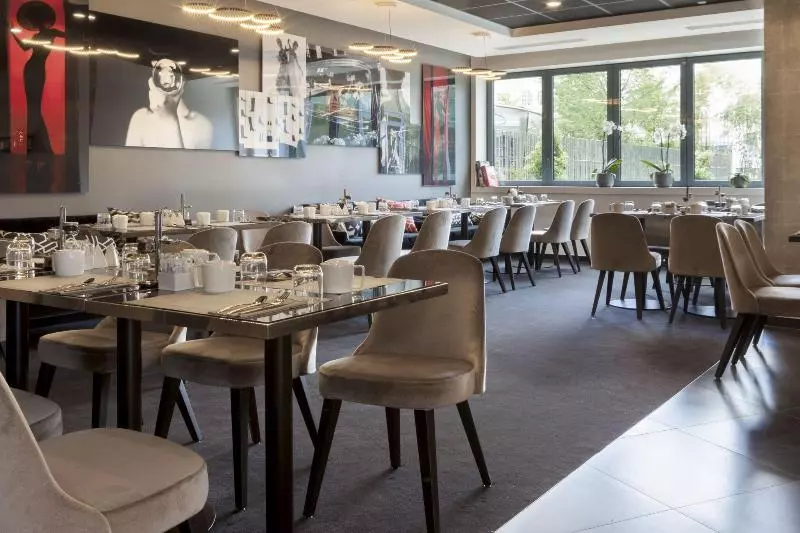 Ac Hotel Paris Porte Maillot By Marriott