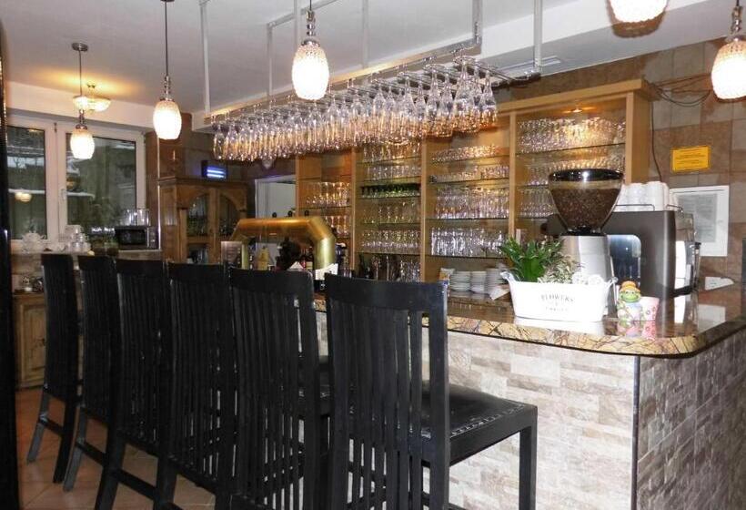 Aparthotel Guzulka & Restaurant