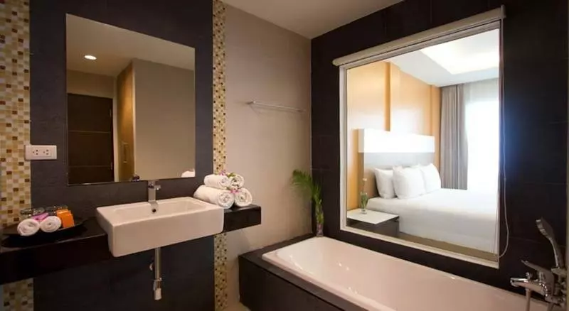 Hotel Chanalai Hillside Resort, Karon Beach