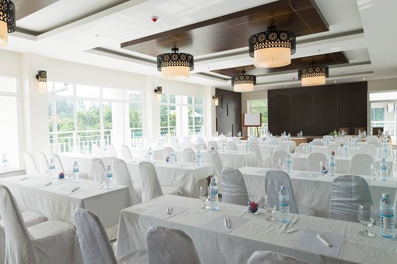 فندق Chanalai Hillside Resort, Karon Beach