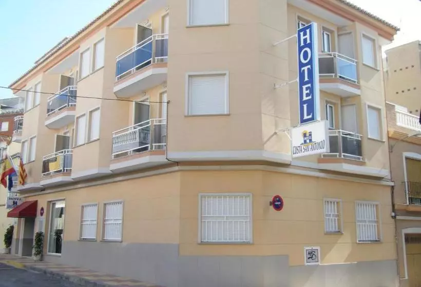 Hotel Costa San Antonio