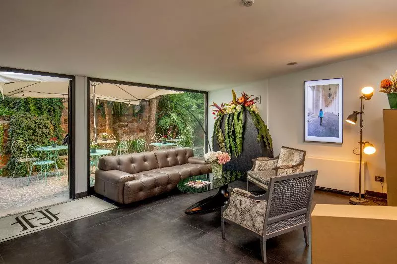 Fragrance Hotel St. Peter