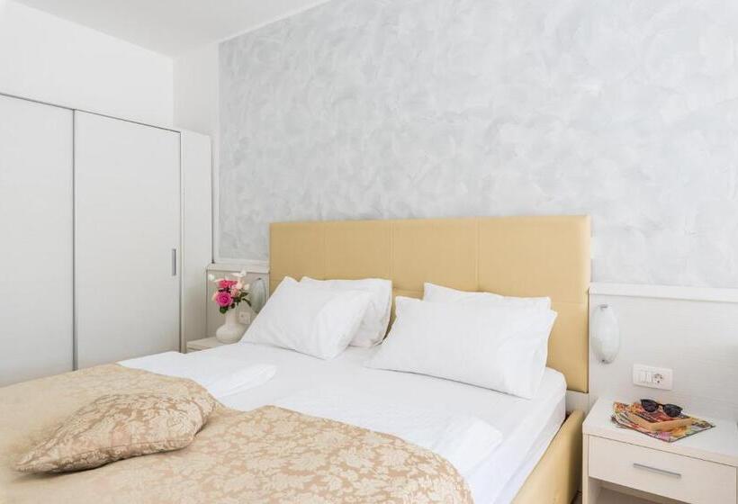 Hedera   Maslinica Hotels & Resorts