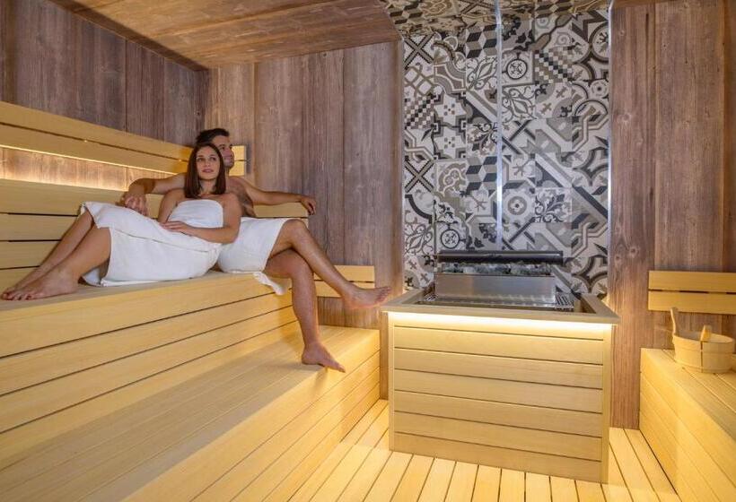 Hedera   Maslinica Hotels & Resorts