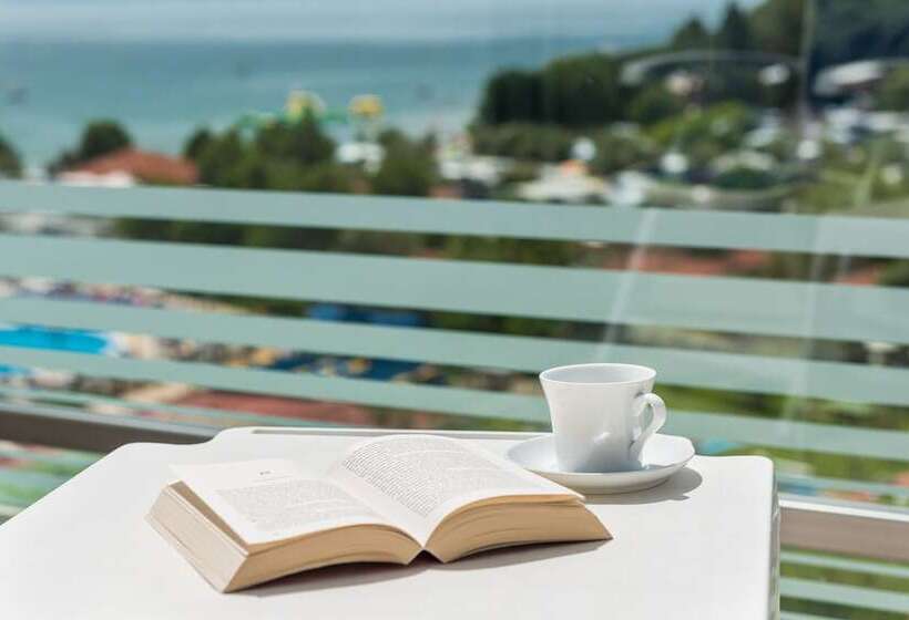 Hedera   Maslinica Hotels & Resorts