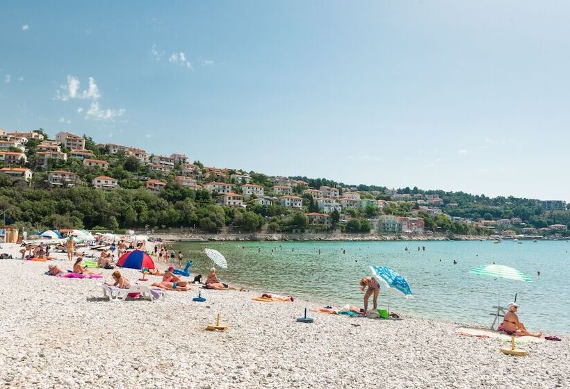 Hedera   Maslinica Hotels & Resorts