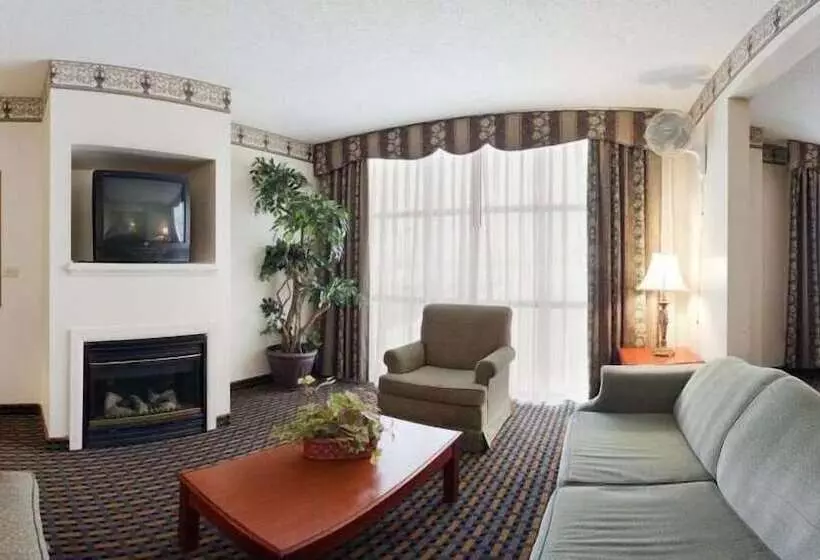 Holiday Inn Express Hotel & Suites Laurinburg, An Ihg