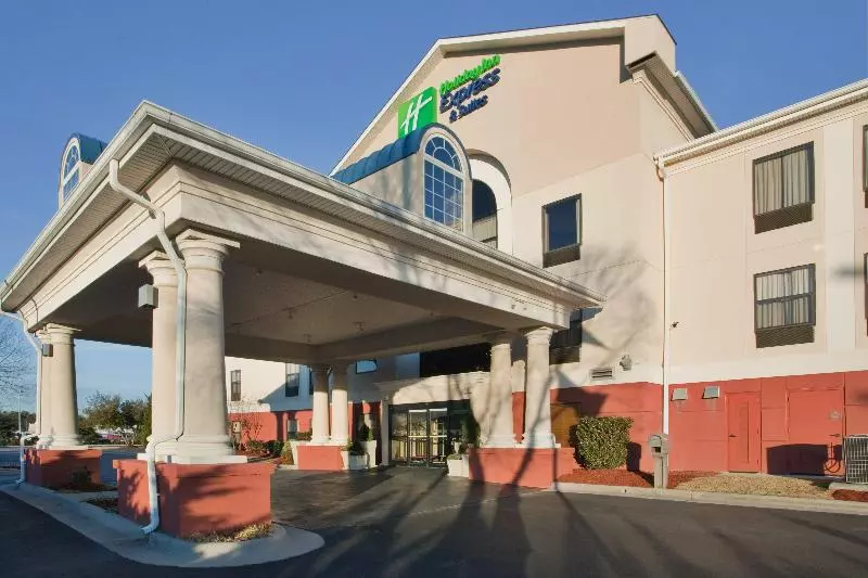 Holiday Inn Express Hotel & Suites Laurinburg, An Ihg