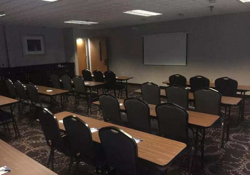 Holiday Inn Express Hotel & Suites Laurinburg, An Ihg
