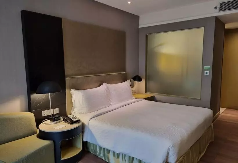 فندق Holiday Inn New Delhi International Airport, An Ihg