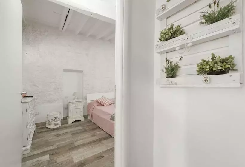 Pellegrino Apartments