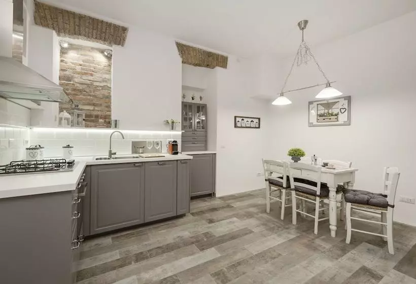 Pellegrino Apartments