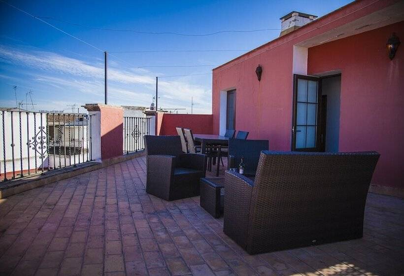 Rey De Sevilla Flats   Macarena