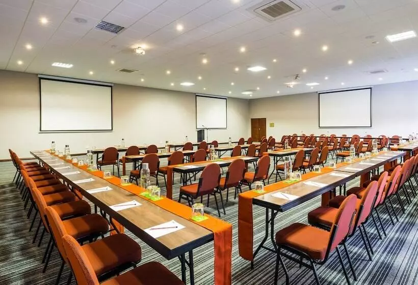 Aha Lesedi African Lodge & Cultural Village