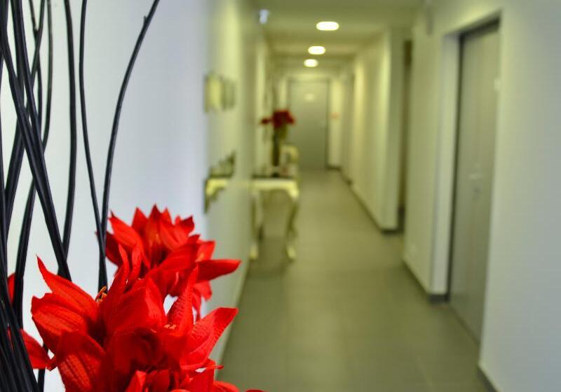 هتل Adonis La Baule